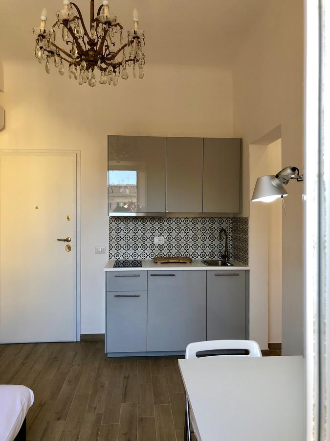 Termini Station Little House Apartment โรม ภายนอก รูปภาพ