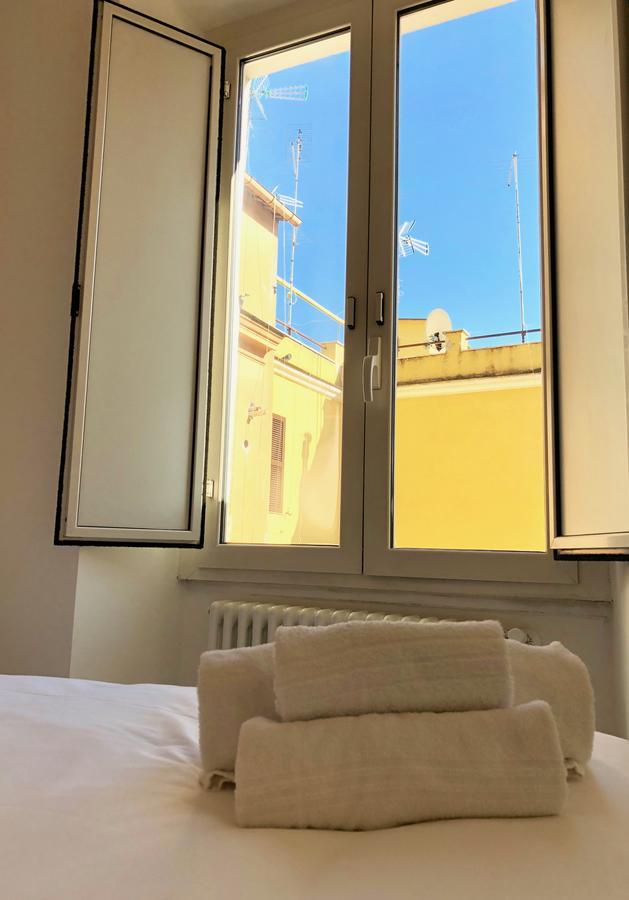 Termini Station Little House Apartment โรม ภายนอก รูปภาพ