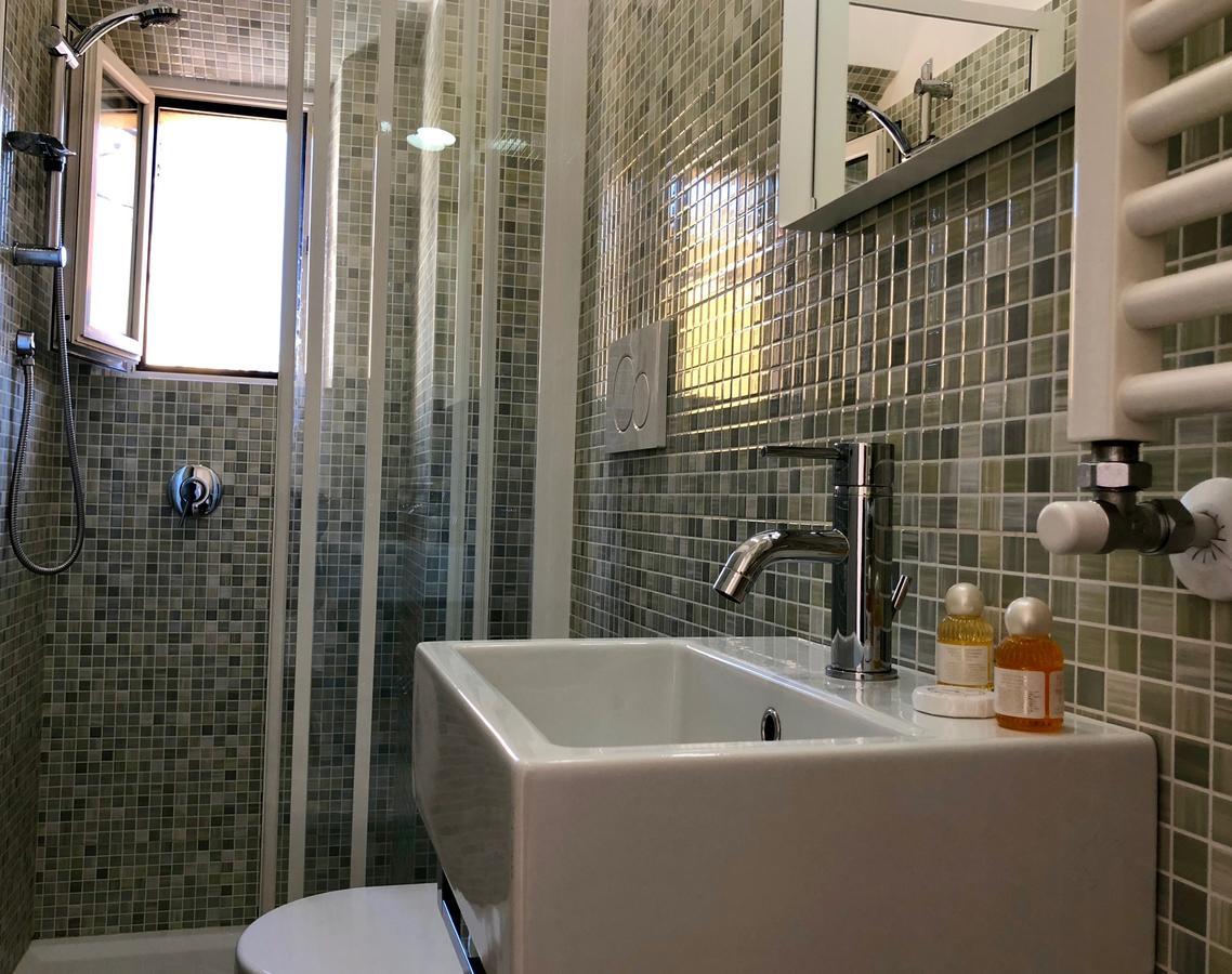 Termini Station Little House Apartment โรม ภายนอก รูปภาพ